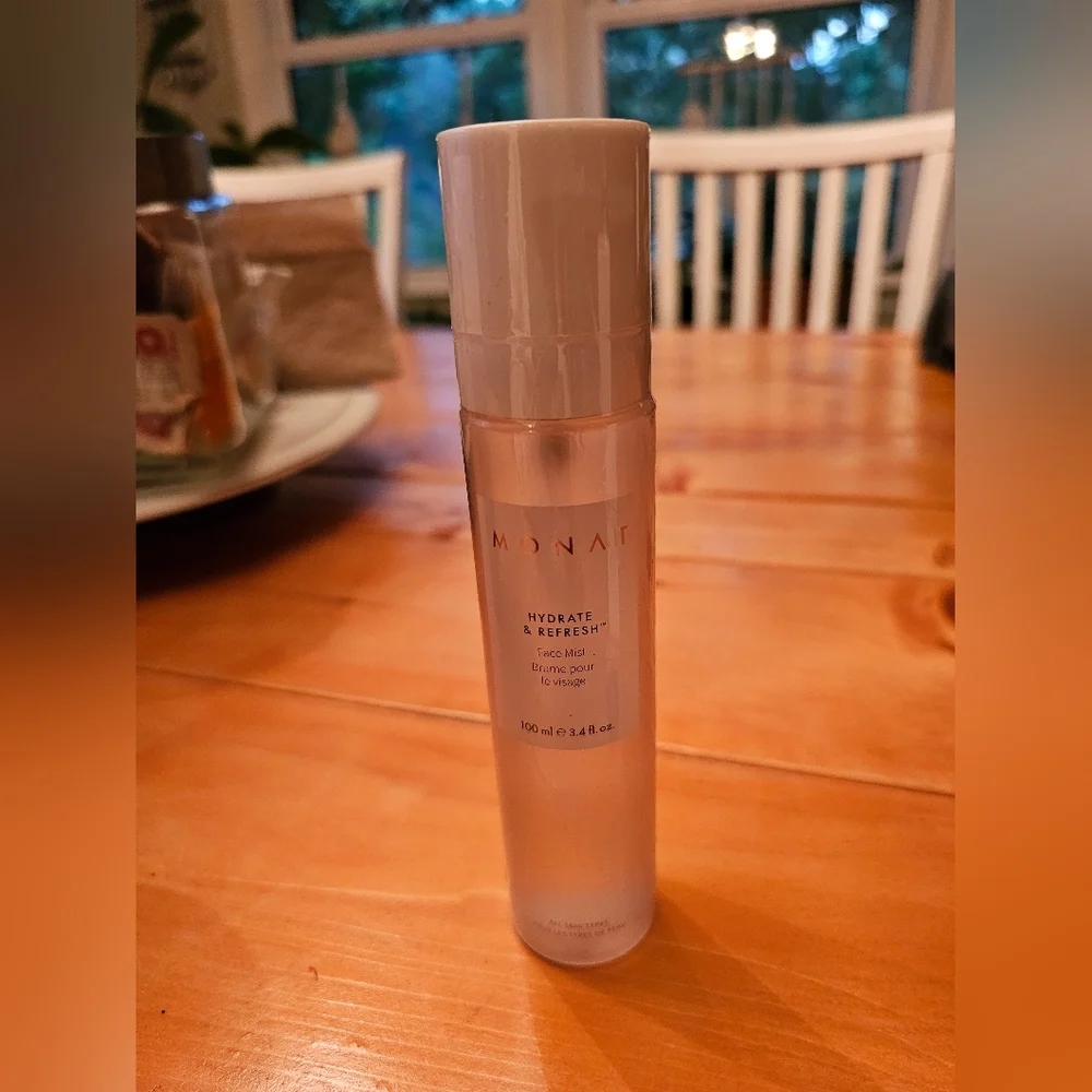 NEW Monat - Hydrate & Refresh Face Mist